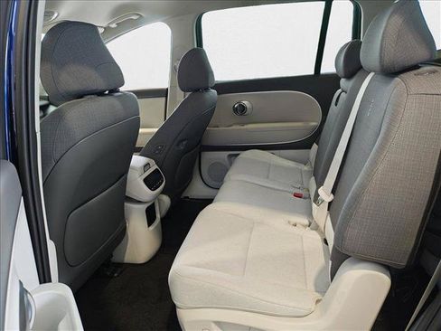 New 2026 Hyundai Ioniq 9 SE AWD/4WD image 17