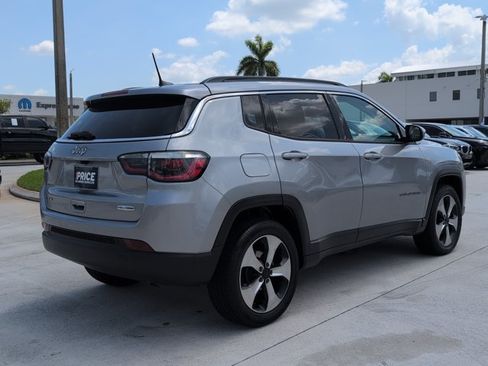 Used 2020 Jeep Compass Latitude w/ Popular Equipment Group AWD/4WD image 5