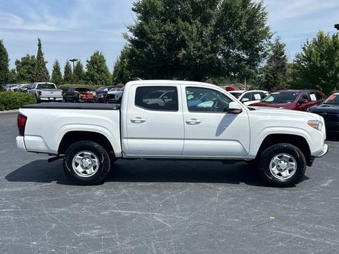 Used 2020 Toyota Tacoma SR AWD/4WD image 3