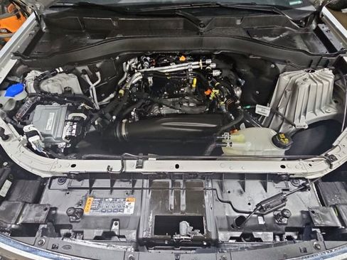 Used 2025 Ford Explorer Active image 28