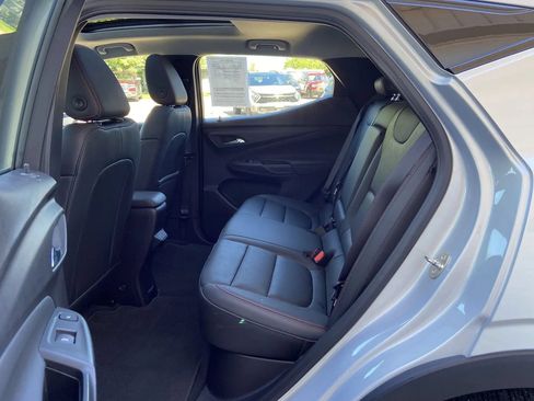 Used 2023 Chevrolet Bolt EUV Premier w/ Sun & Sound Package FWD image 25