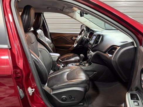 Used 2020 Jeep Cherokee Latitude Lux w/ Comfort/Convenience Group image 17