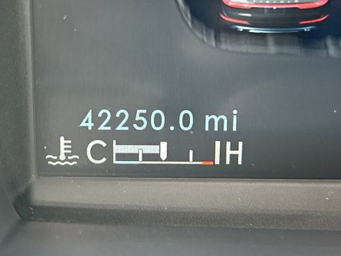 Used 2024 Lincoln Corsair Reserve FWD image 18