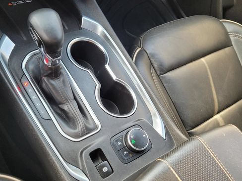 Used 2023 Chevrolet Traverse Premier w/ Redline Edition FWD image 31