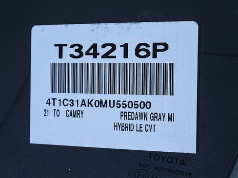 Used 2021 Toyota Camry LE image 28