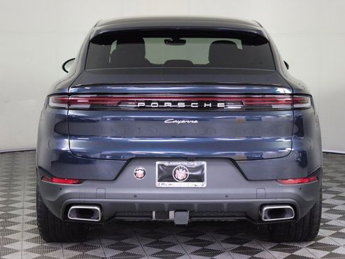 Used 2025 Porsche Cayenne Coupe image 6