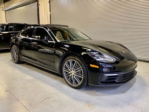 Used 2020 Porsche Panamera 4S image 5
