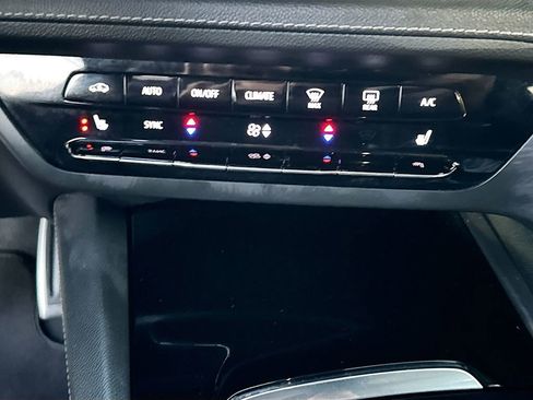 Used 2023 Buick Envision Preferred image 17