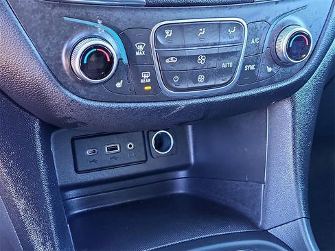 Certified 2024 Chevrolet Equinox LT image 25