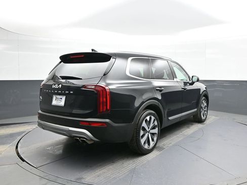 Certified 2022 Kia Telluride S image 6