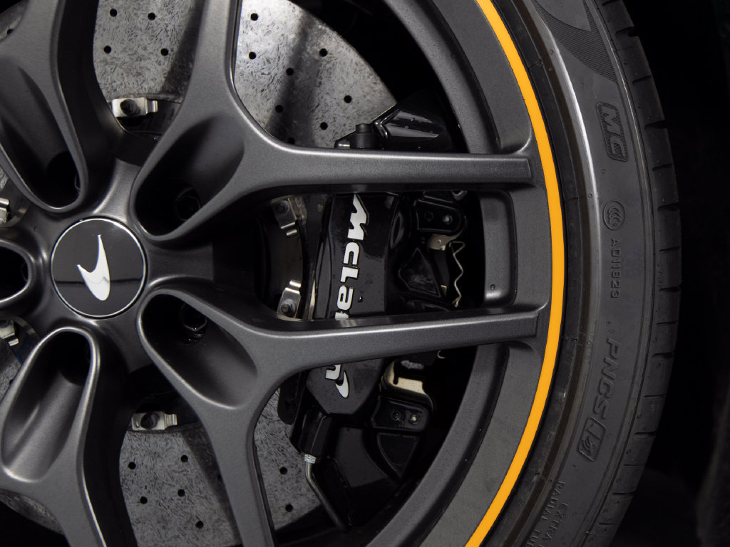 Used 2024 McLaren 750S Spider RWD image 50