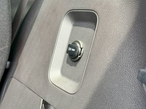 Used 2024 Kia Carnival EX FWD image 45