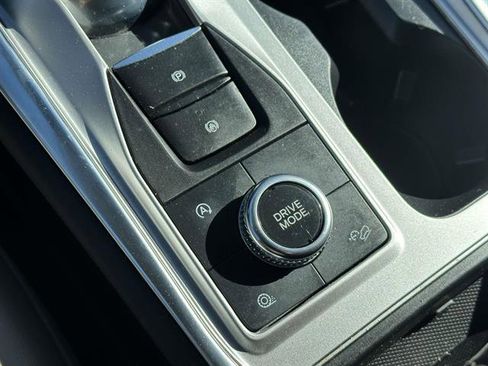Used 2020 Ford Explorer XLT w/ Equipment Group 202A AWD/4WD image 44