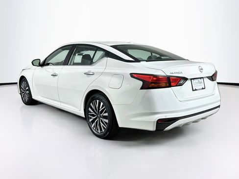 Used 2025 Nissan Altima 2.5 SV FWD image 5