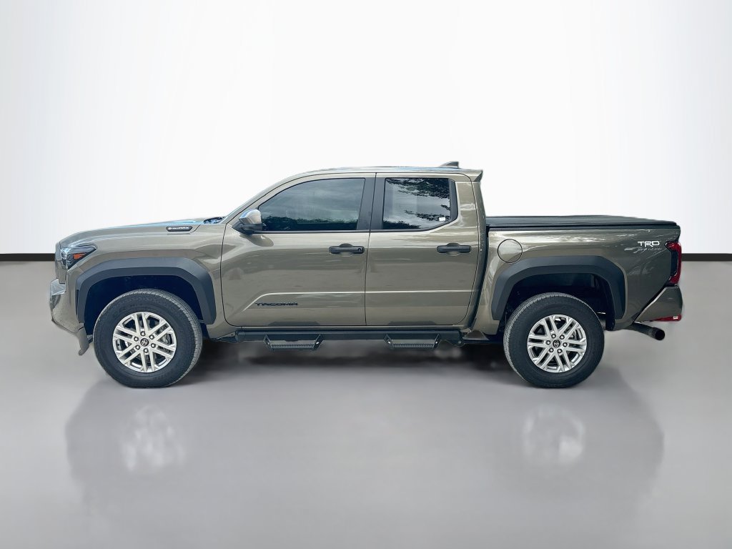 Used 2025 Toyota Tacoma TRD Off-Road AWD/4WD image 8