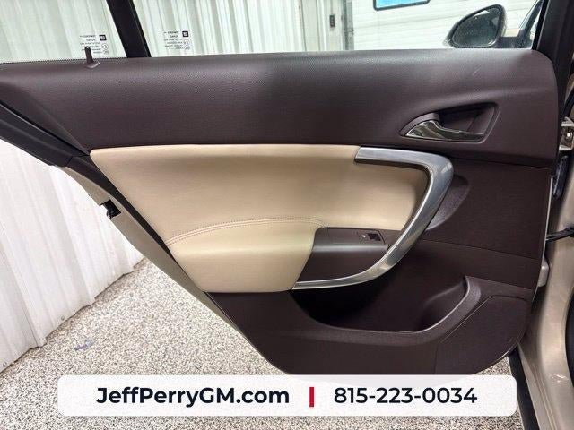 Used 2012 Buick Regal Leather FWD image 23