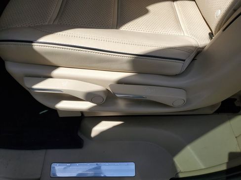 Used 2023 Cadillac Escalade Premium Luxury w/ Performance Package AWD/4WD image 16