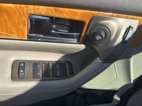 Used 2012 Lincoln MKX FWD w/ Wood Pkg image 10