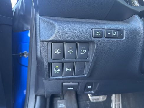 Used 2022 Lexus RC F w/ Premium Package image 19