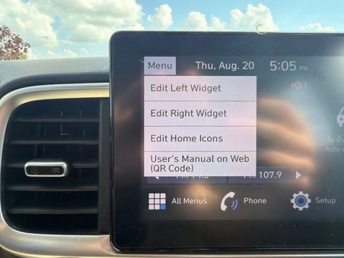 Used 2021 Hyundai Venue SEL FWD image 23
