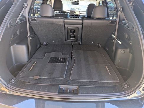 Used 2025 Mitsubishi Outlander SE image 30