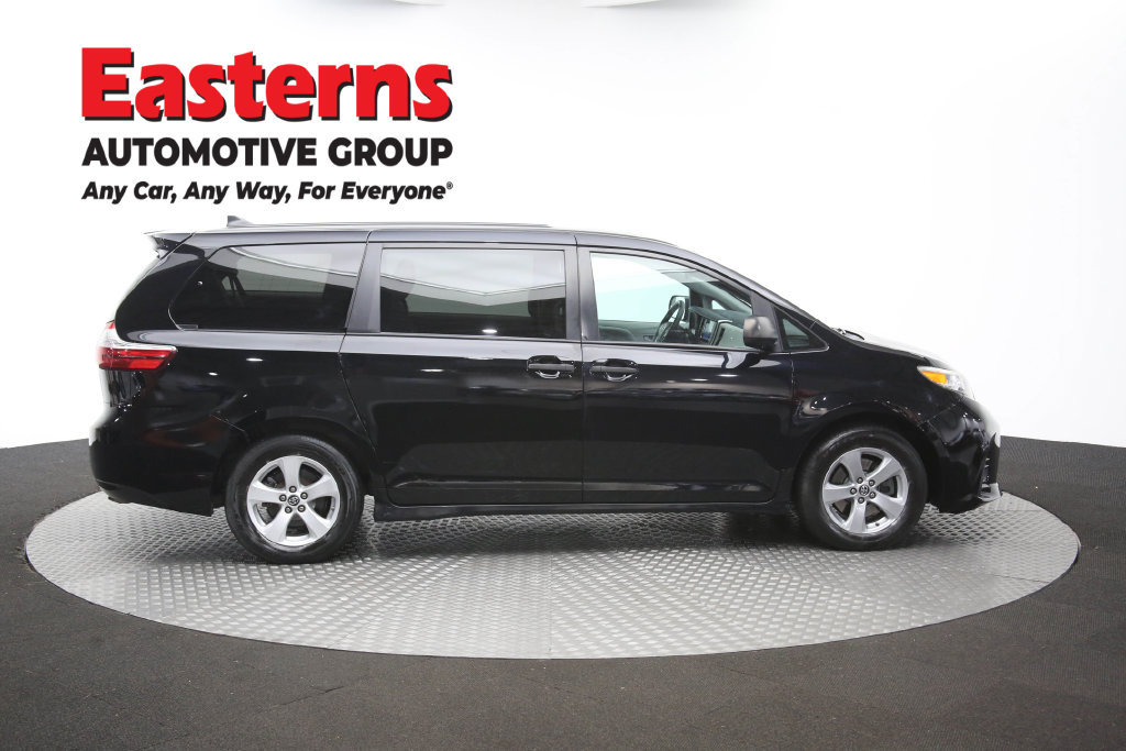 Used 2020 Toyota Sienna L FWD image 45