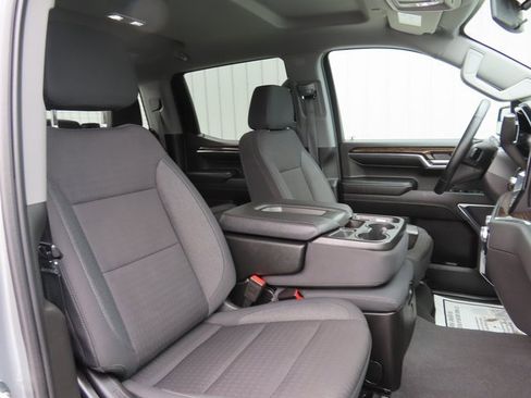 Used 2024 GMC Sierra 1500 Elevation image 25