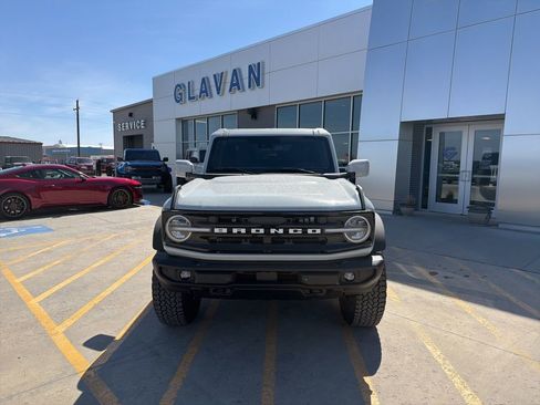 New 2026 Ford Bronco Outer Banks w/ Sasquatch Package AWD/4WD image 2