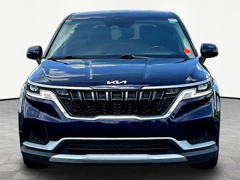 Used 2022 Kia Carnival LX FWD image 2
