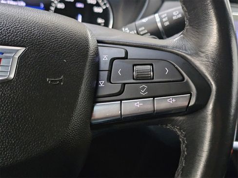 Used 2020 Cadillac XT4 Premium Luxury image 29