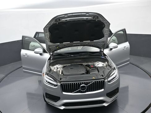 Used 2022 Volvo XC90 T6 Momentum w/ Advanced Package AWD/4WD image 39