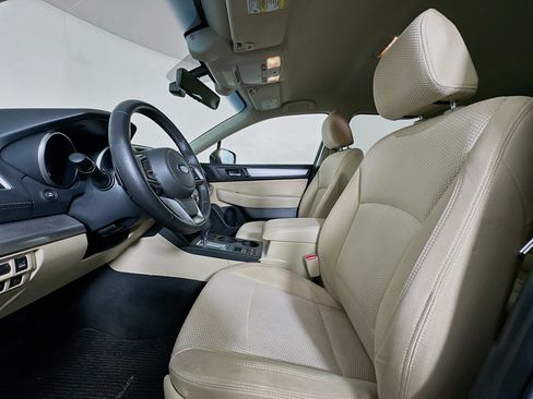 Used 2018 Subaru Outback 2.5i Premium image 13