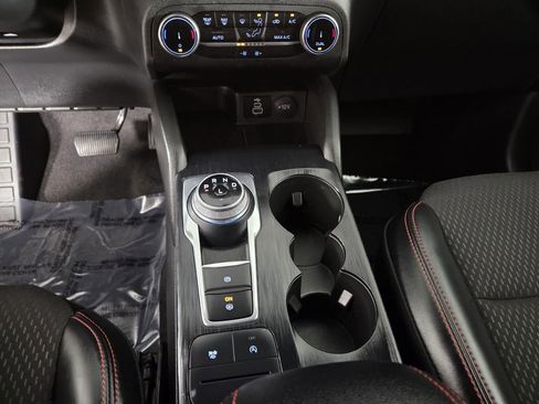 Used 2025 Ford Escape ST-Line image 18