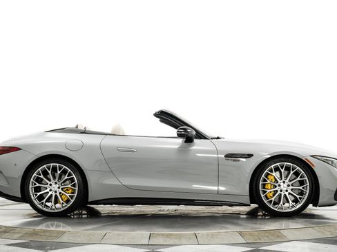 Used 2023 Mercedes-Benz SL 63 AMG AMG Roadster -Performance Line image 52