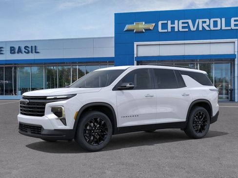 New 2026 Chevrolet Traverse LT w/ Midnight/Sport Edition AWD/4WD image 2