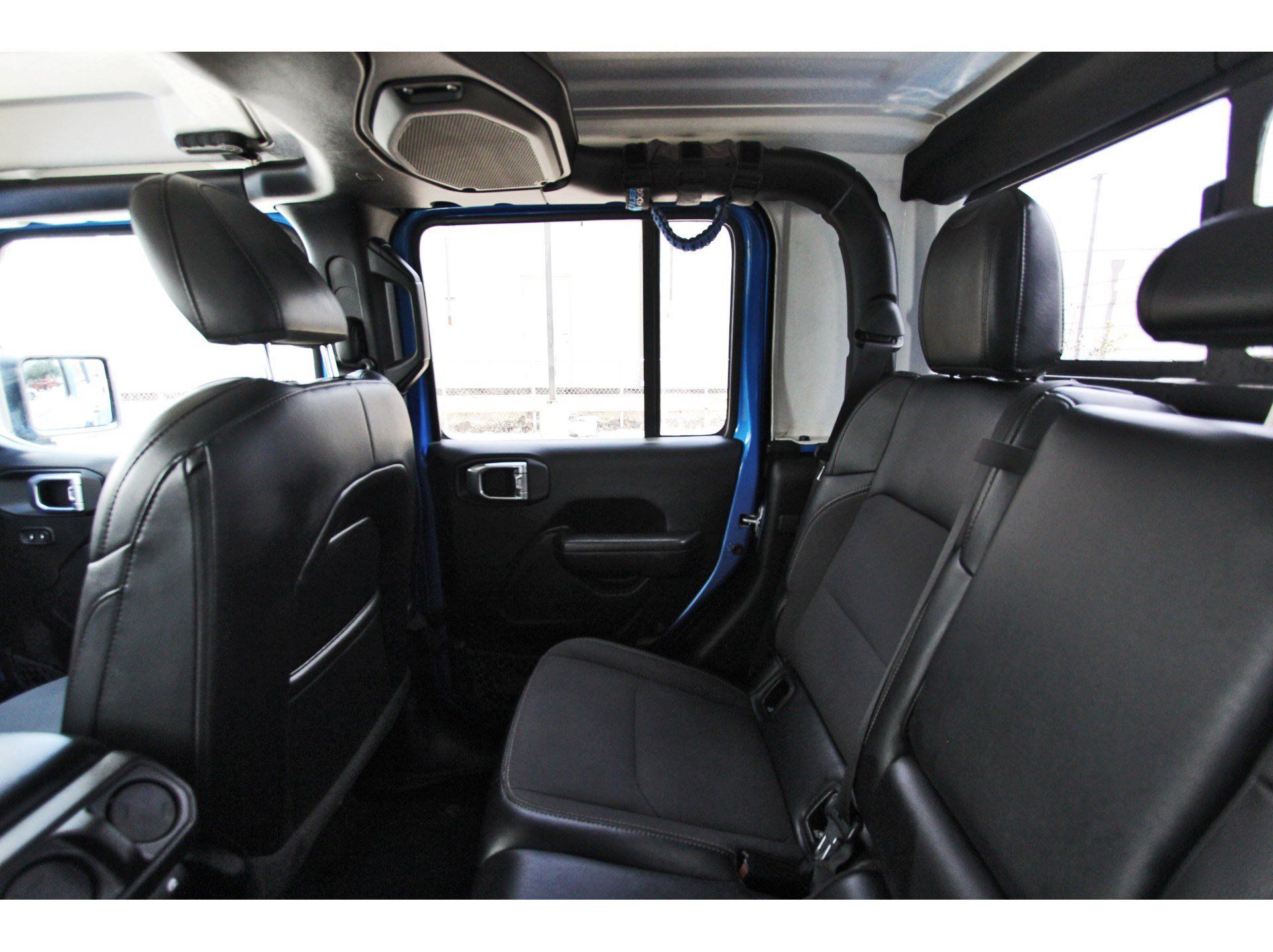 Used 2023 Jeep Gladiator Sport AWD/4WD image 12