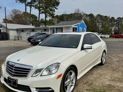 Used 2013 Mercedes-Benz E 350 4MATIC Sedan w/ Premium 1 Pkg image 3