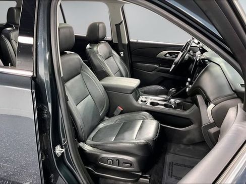 Used 2019 Chevrolet Traverse LT w/ LT Premium Package AWD/4WD image 29