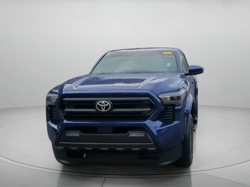 Used 2025 Toyota Tacoma SR5 RWD image 5