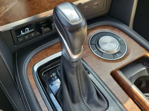 Used 2023 Nissan Armada SL w/ Captain's Chairs Package image 29