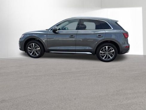 Used 2023 Audi Q5 2.0T Premium w/ Convenience Package AWD/4WD image 2