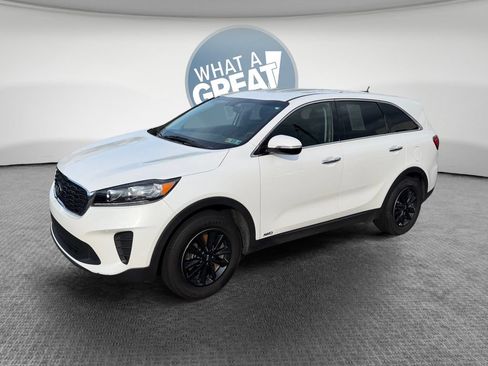 Used 2019 Kia Sorento AWD image 8