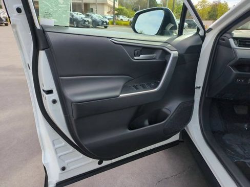 Used 2024 Toyota RAV4 XLE FWD image 14