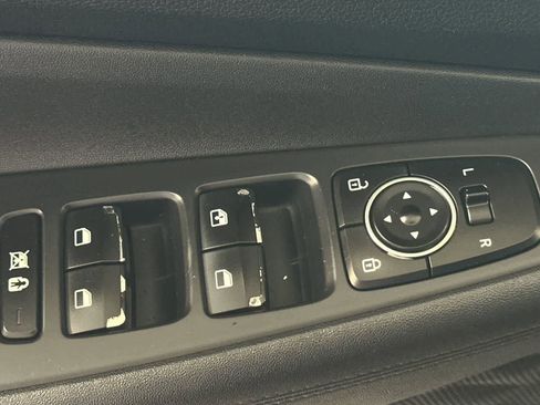 Used 2019 Hyundai Santa Fe SE FWD image 14