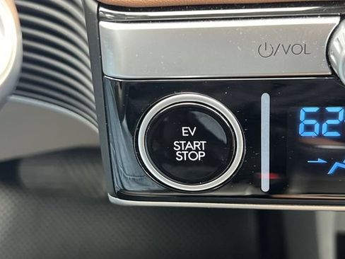 Certified 2024 Hyundai Ioniq 5 Limited AWD/4WD image 28