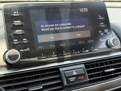 Used 2018 Honda Accord LX image 16