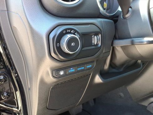 Used 2023 Jeep Wrangler Unlimited Rubicon 4xe w/ Steel Bumper Group AWD/4WD image 20