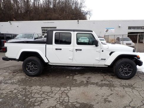 New 2026 Jeep Gladiator Sport image 8