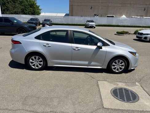 Used 2024 Toyota Corolla LE FWD image 4