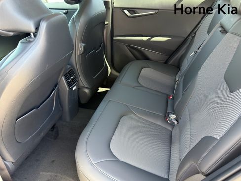 New 2026 Kia Niro EX FWD image 19